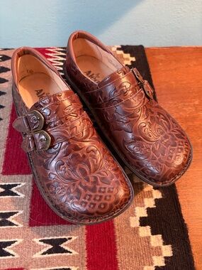 Alegria Alli Yeehaw Brown Clog size 36
